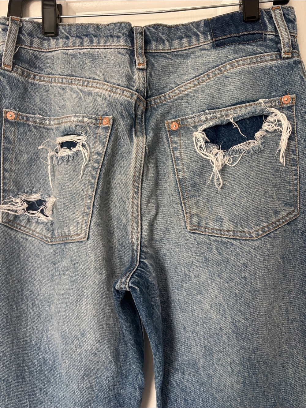 We the Free Light Blue Straight-Leg Distressed Cropped High Waist Jeans size 28 - Picture 6 of 10